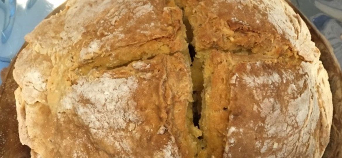 Garlic soda bread